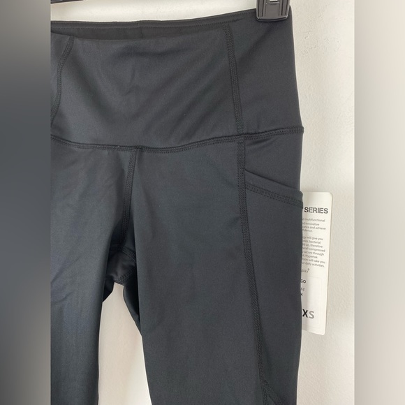 Hypertek size XS Women’s Inter Cargo Black Athletic Activewear Crop Leggings - Picture 2 of 7